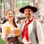 A carreta da Heineken é um dos pontos mais movimentados do evento